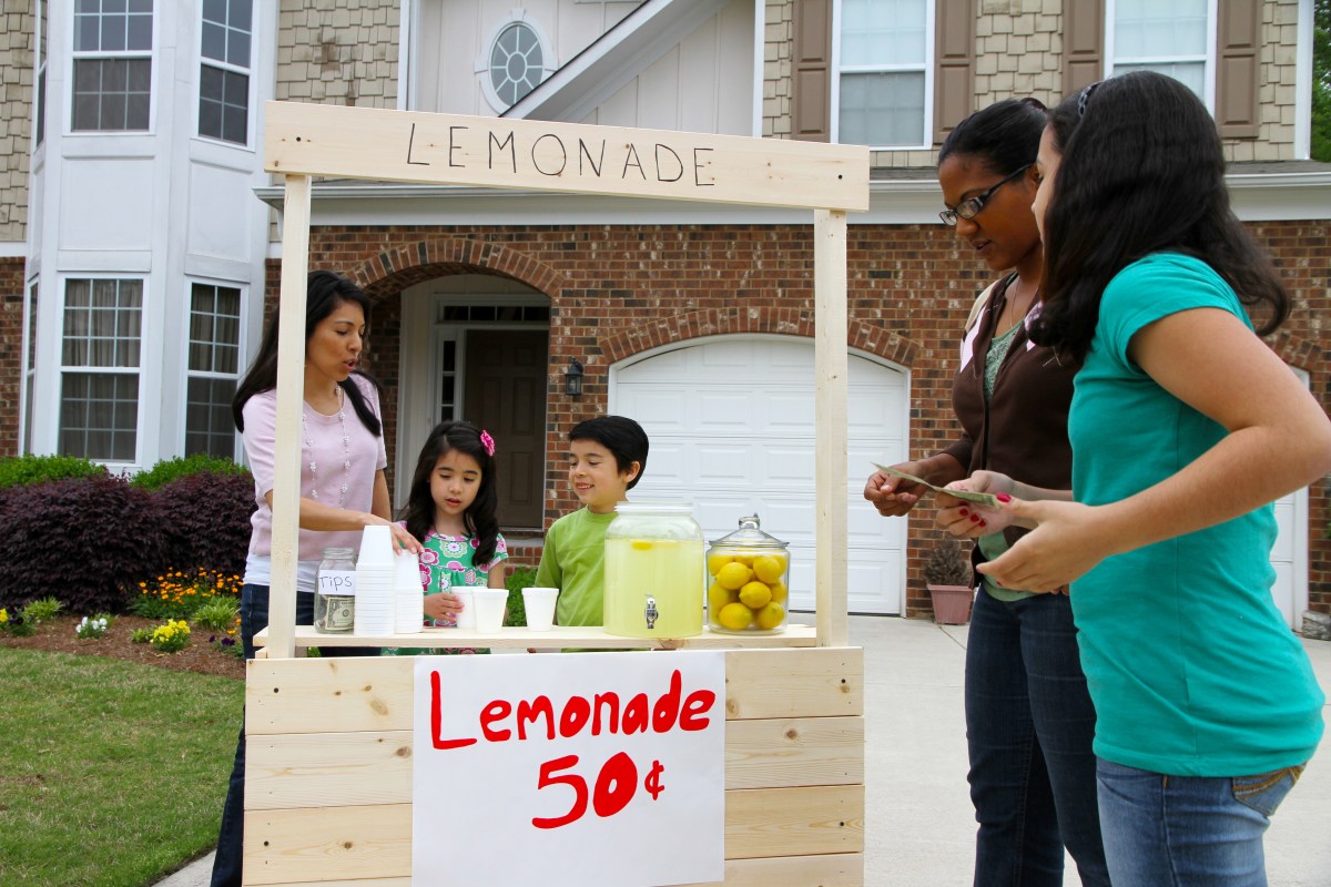 Kids selling lemonade