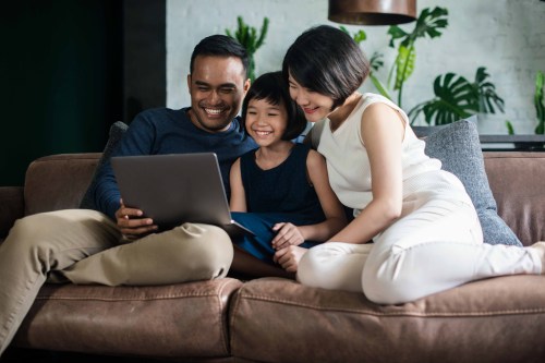 asian family on laptop